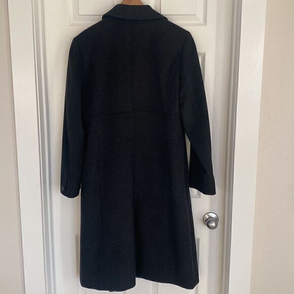 Jones New York Classic Charcoal Gray
Wool Blend Long Coat Women’s Size 12 EUC - Picture 3 of 10